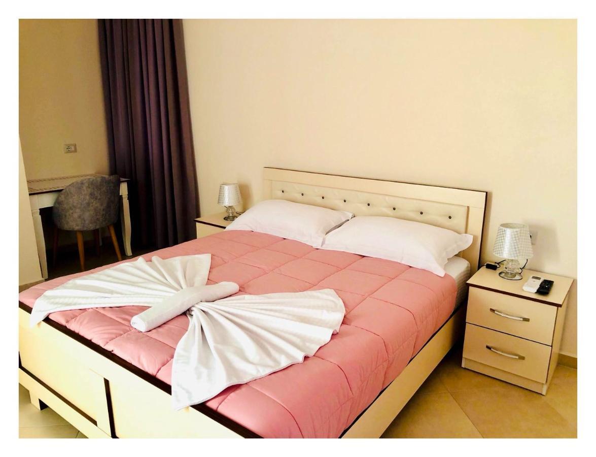R Hotel Corovode ภายนอก รูปภาพ