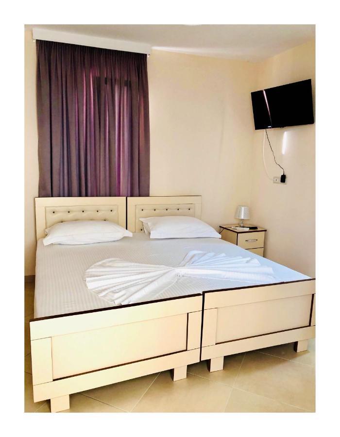 R Hotel Corovode ภายนอก รูปภาพ